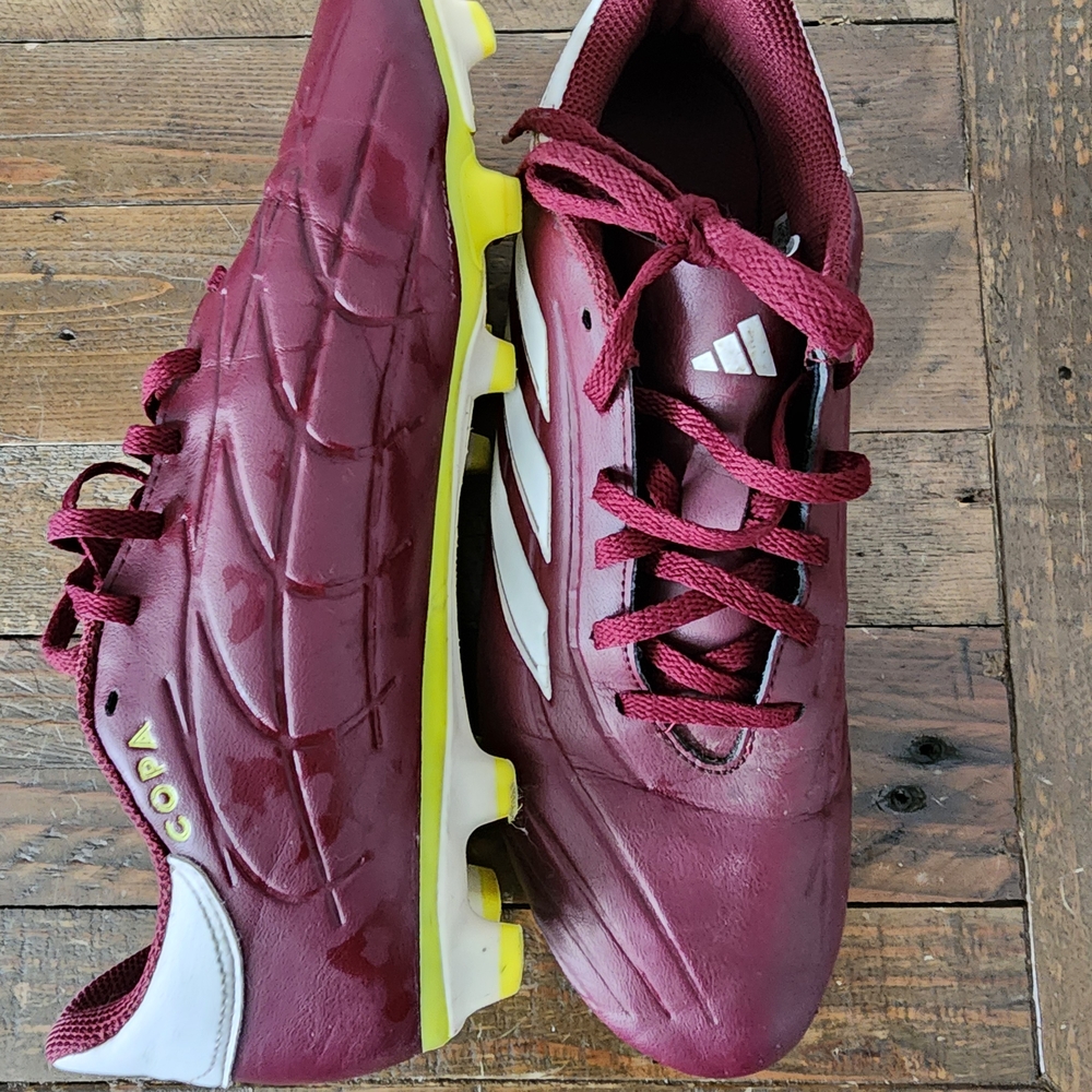 Size 10.5 Adidas Maroon and White Soccer Cleats - Picture 4 of 6